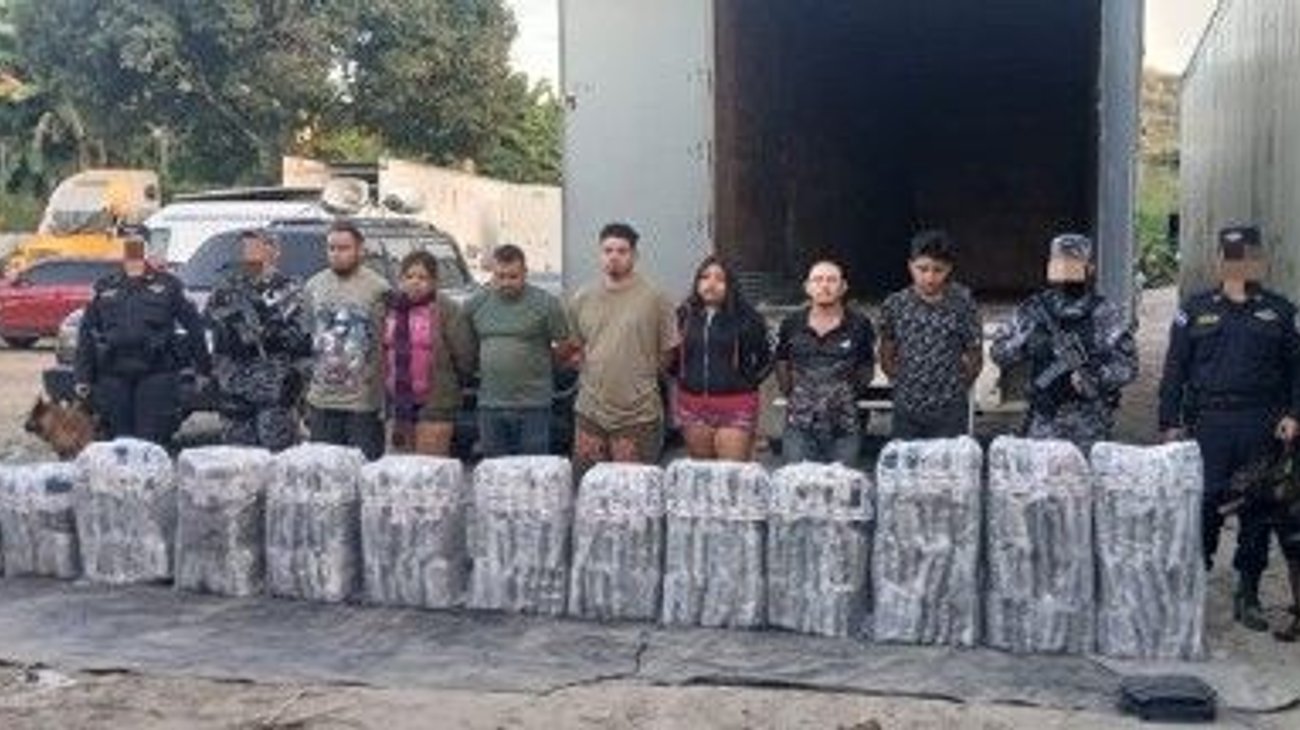 Guatemala decomisa 880 paquetes de marihuana en Escuintla
