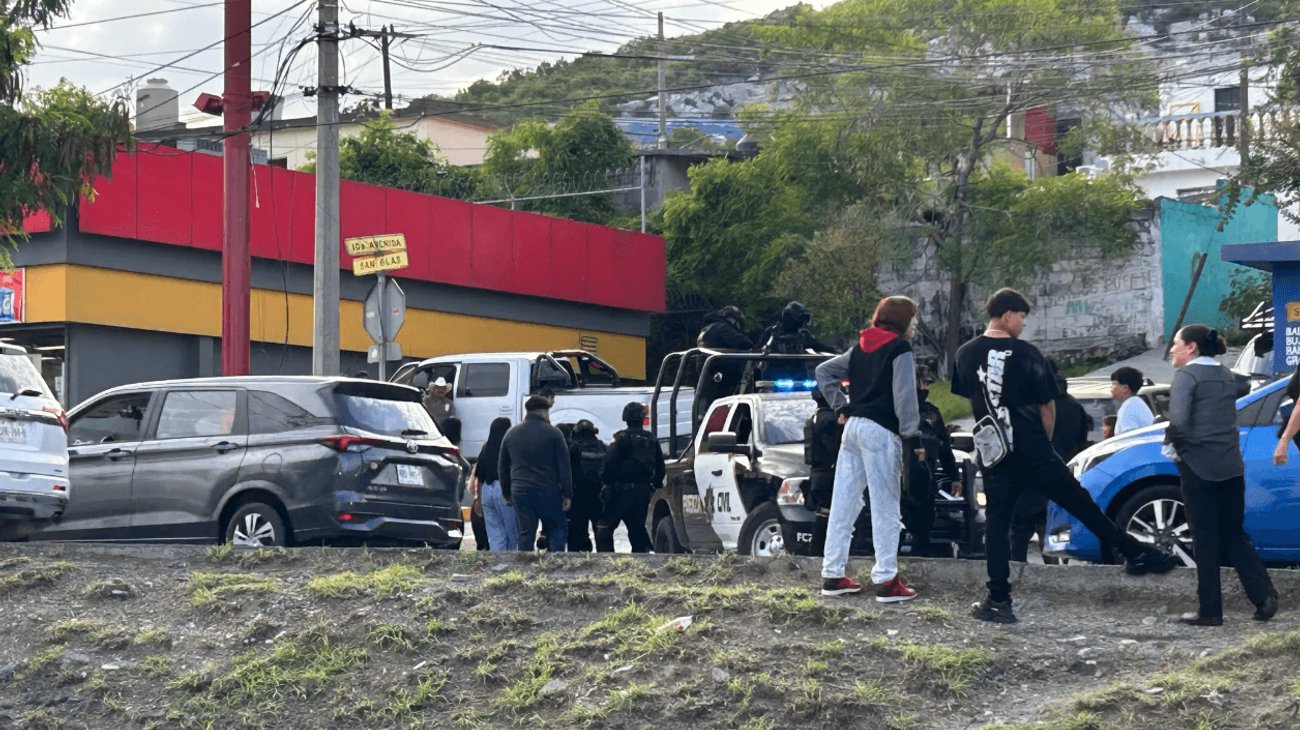 Se desata trifulca entre fuerza civil y civiles tras detención