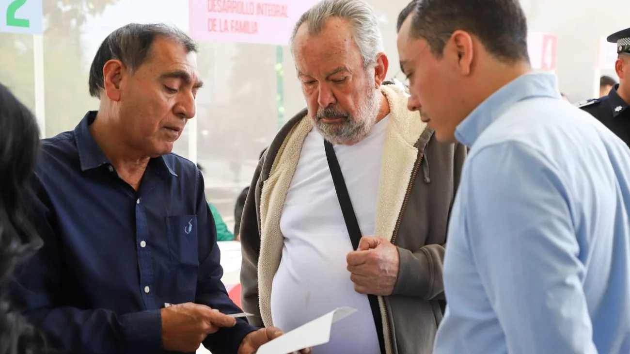 Acuden 300 a brigada comunitaria que encabeza Mauricio