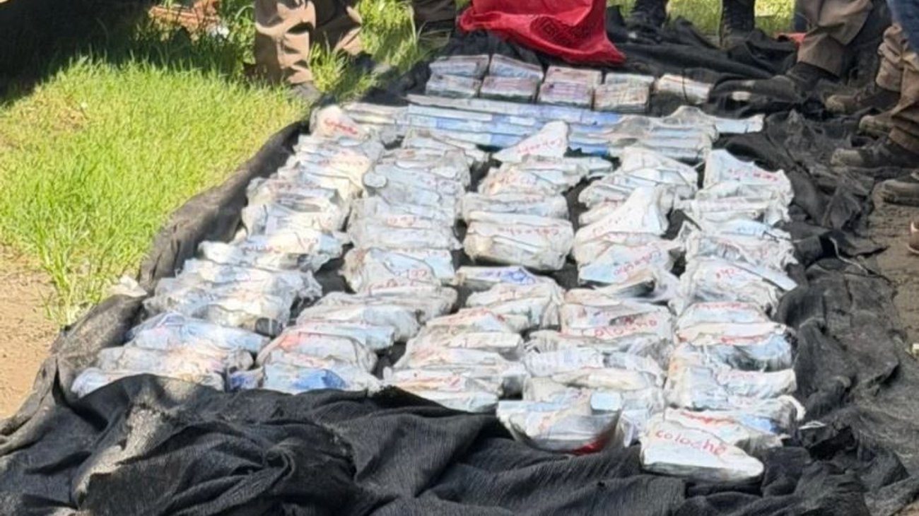 Aseguran arsenal y cocaína en pensión de tráileres en Tapachula