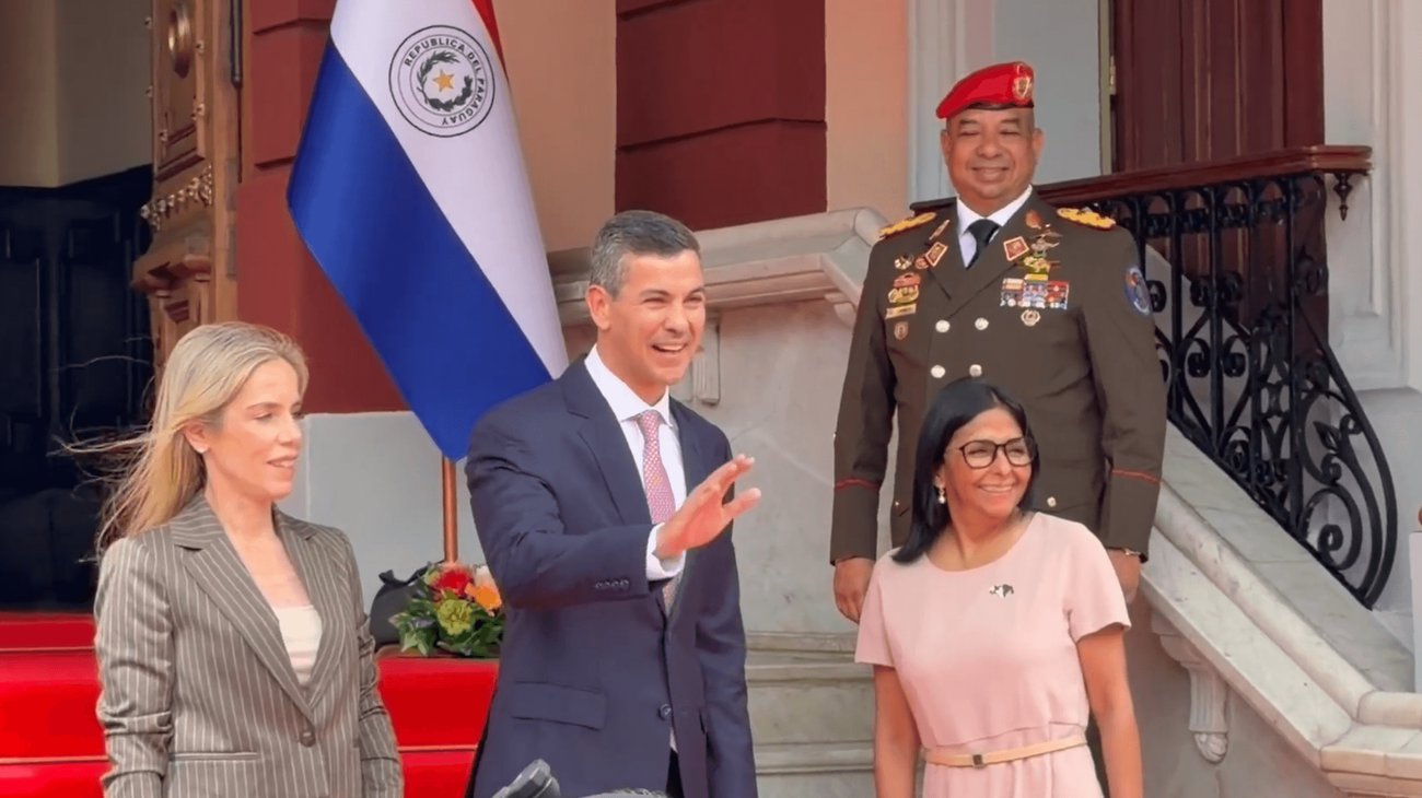 Delcy Rodríguez y Santiago Peña reactivan diálogo bilateral