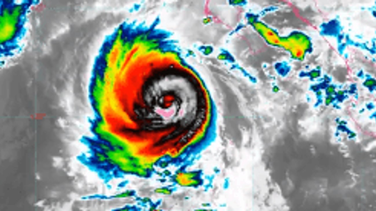 Refuerzan medidas en Baja California Sur ante huracán Polo