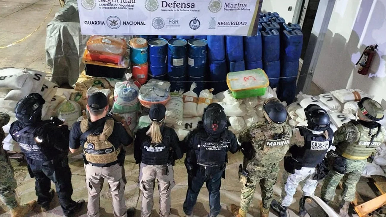 Gobierno federal logra mayor decomiso de metanfetamina en Sinaloa