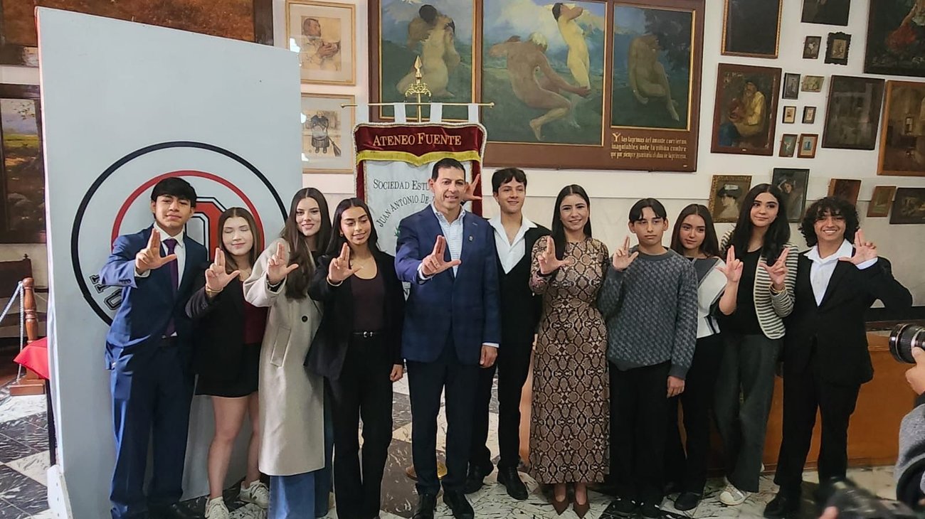 Ximena Elías asume presidencia estudiantil del Ateneo Fuente 