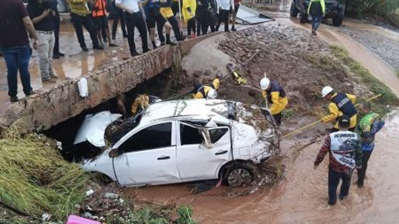 Lluvias en Sonora dejan dos muertos y daños materiales en Guaymas