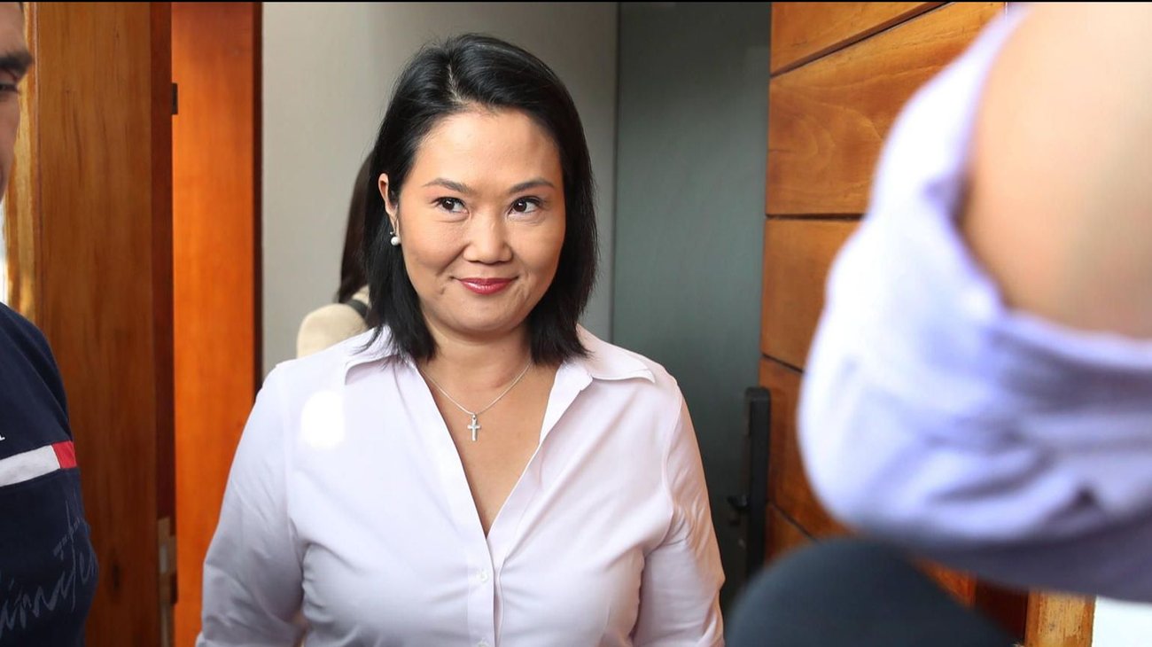 Mantiene Keiko Fujimori ventaja en elección de Perú