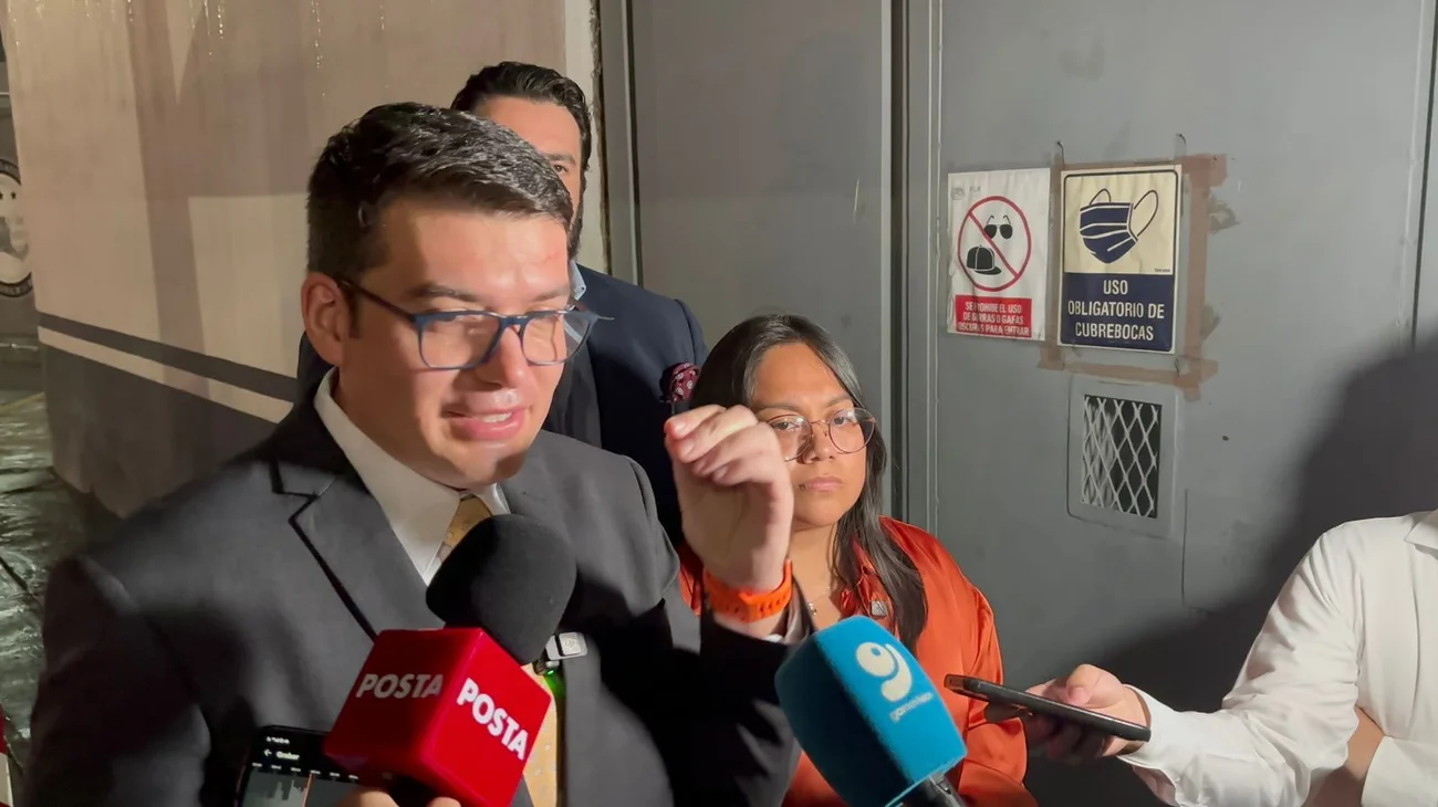 Denuncian ante la FGR a oficial por escándalo del 'Voto 22'