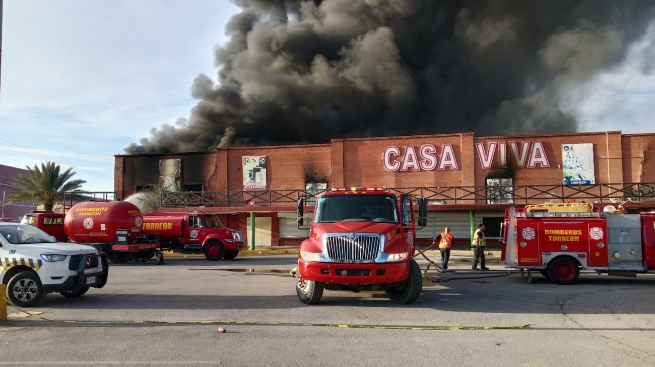 Controlan incendio en predio sobre blvd. Revolución y Vasconcelos