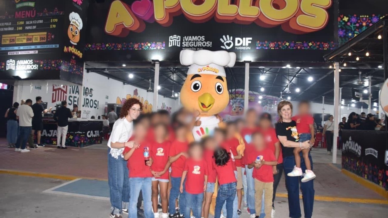 DIF Torreón reúne a familias en stand de APollos DIF