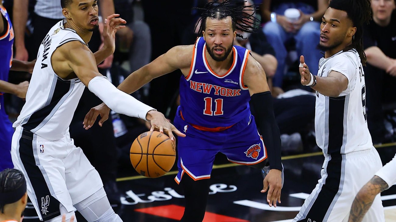 Knicks superan a Spurs 105-104 y sueñan con el título