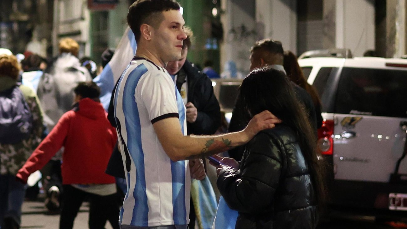 Milei ordena expulsar a extranjeros que agravien a los argentinos