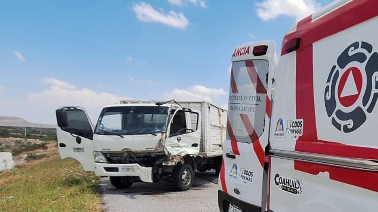 Choque entre tráiler y camión de carga deja un lesionado