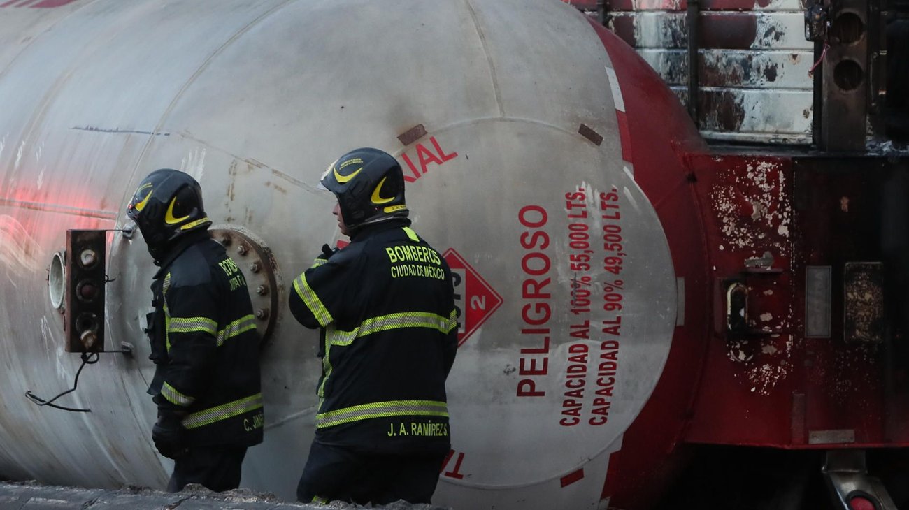 Reportan 22 muertes tras ocho días de explosión de pipa en CDMX