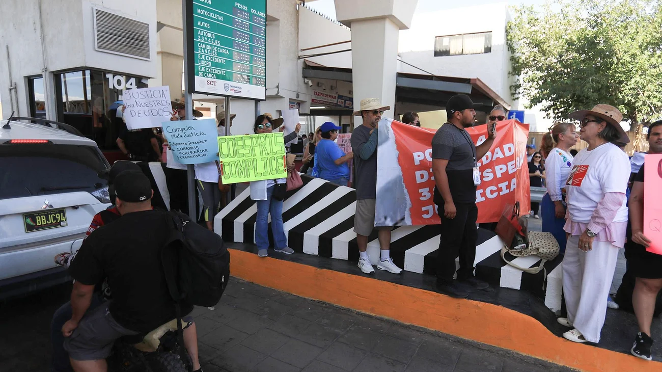 Protestas tras un mes de hallar 386 cuerpos en crematorio