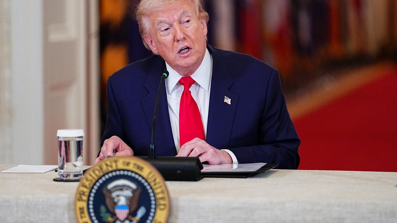 Trump advierte crisis en OTAN por estrecho de Ormuz