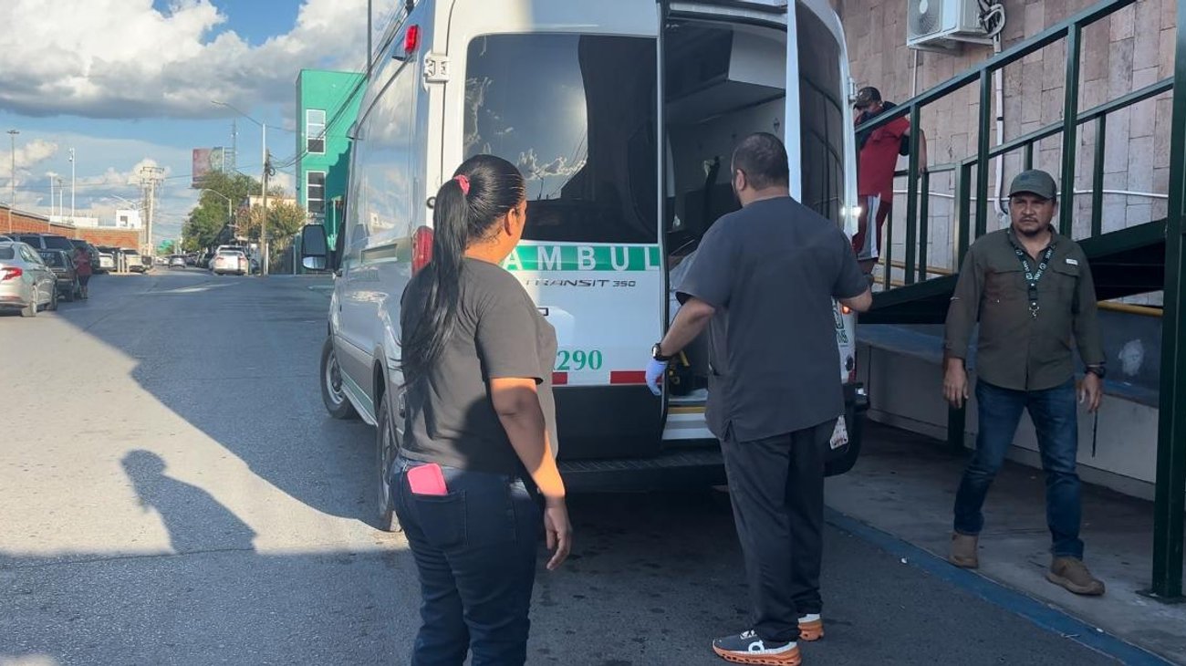 Familia clama ayuda para joven que lleva 3 años internada en IMSS