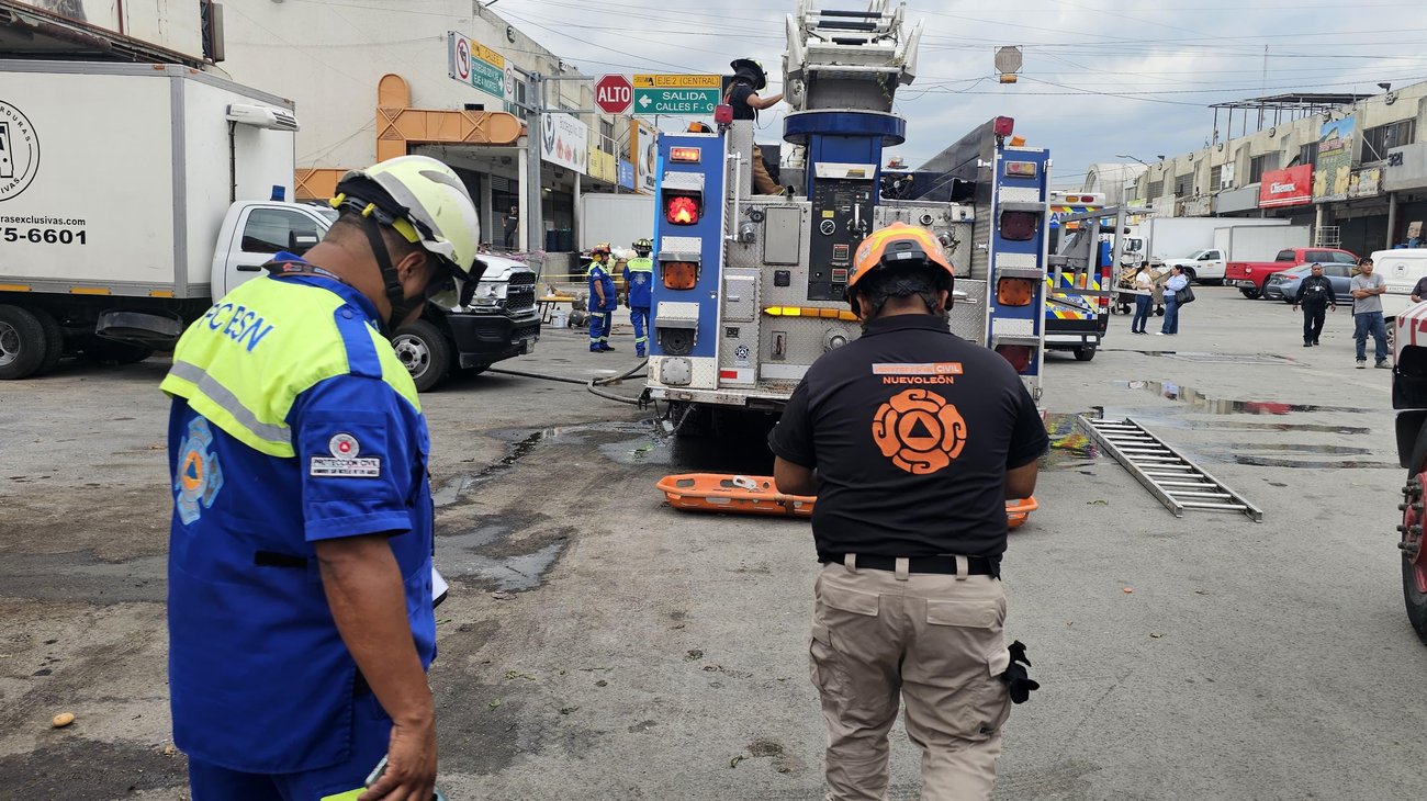 Incendio en bodega deja cuatro intoxicados en San Nicolás