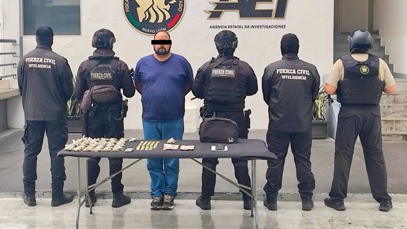Detienen a hombre con más de 100 dosis de droga en Monterrey 