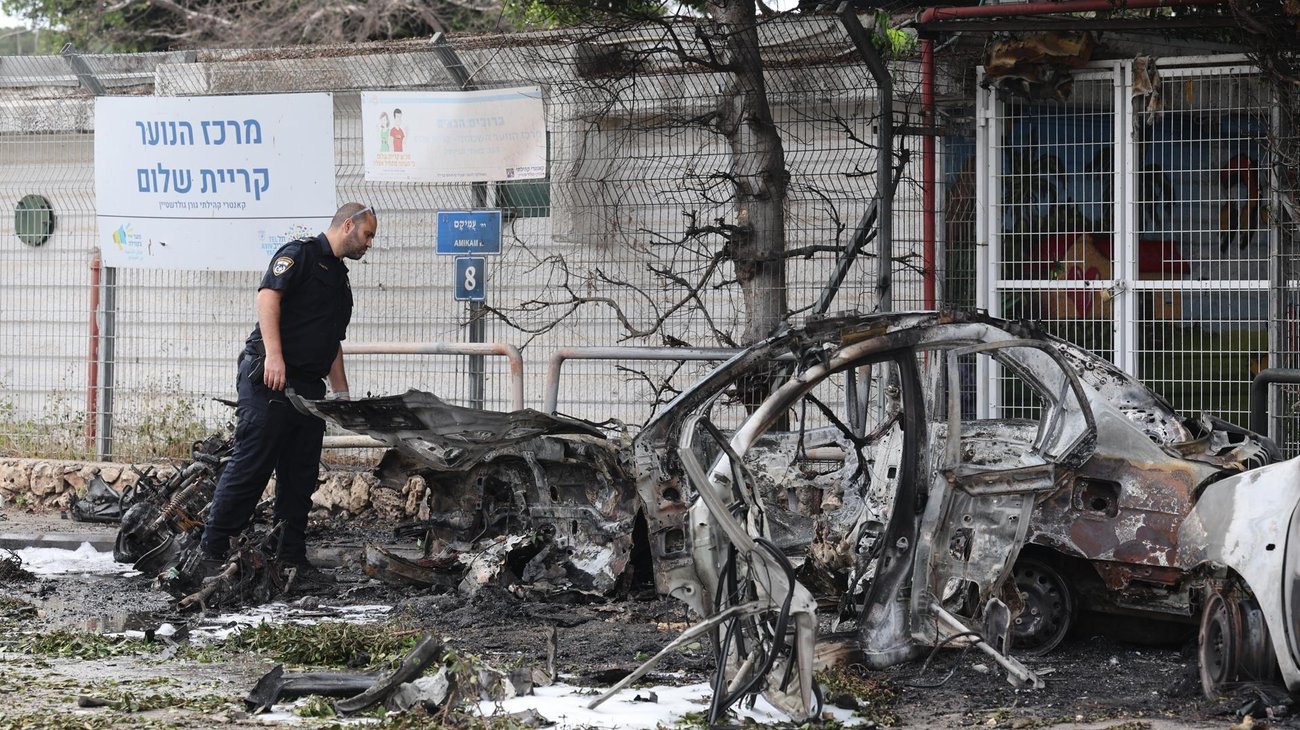 Irán afirma que atacó Tel Aviv en venganza por muerte de Lariyani