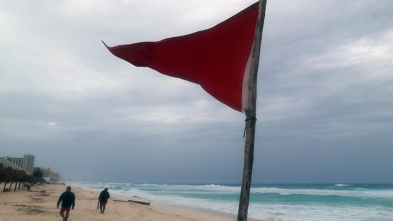 AMLO critica el 'sensacionalismo' en torno al huracán Beryl