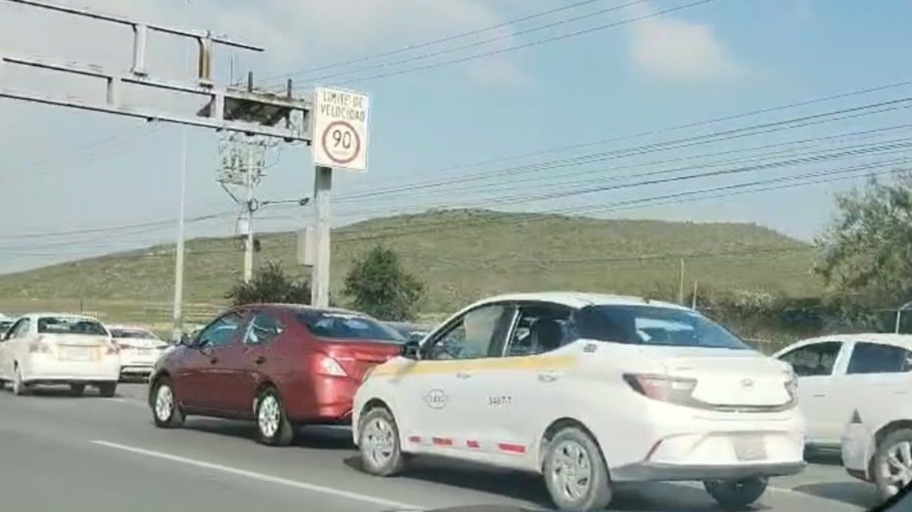 Conductores salen de Saltillo para acompañar duelo en Monclova