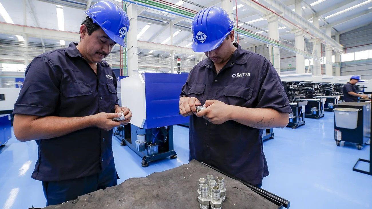 Empresarios ofrecen 35 mil empleos a mexicanos deportados