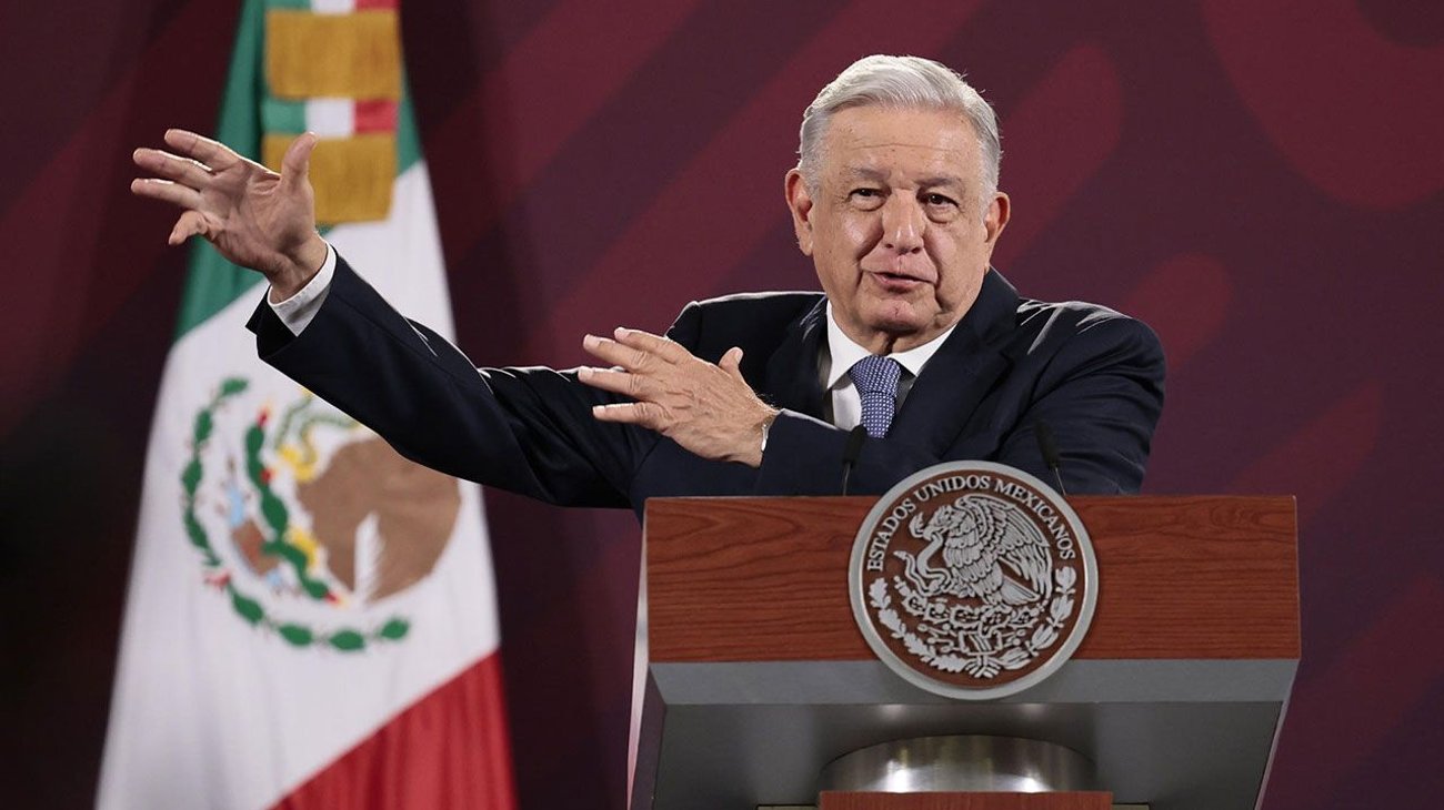 AMLO respalda a presidente de Colombia por escándalo de hijo