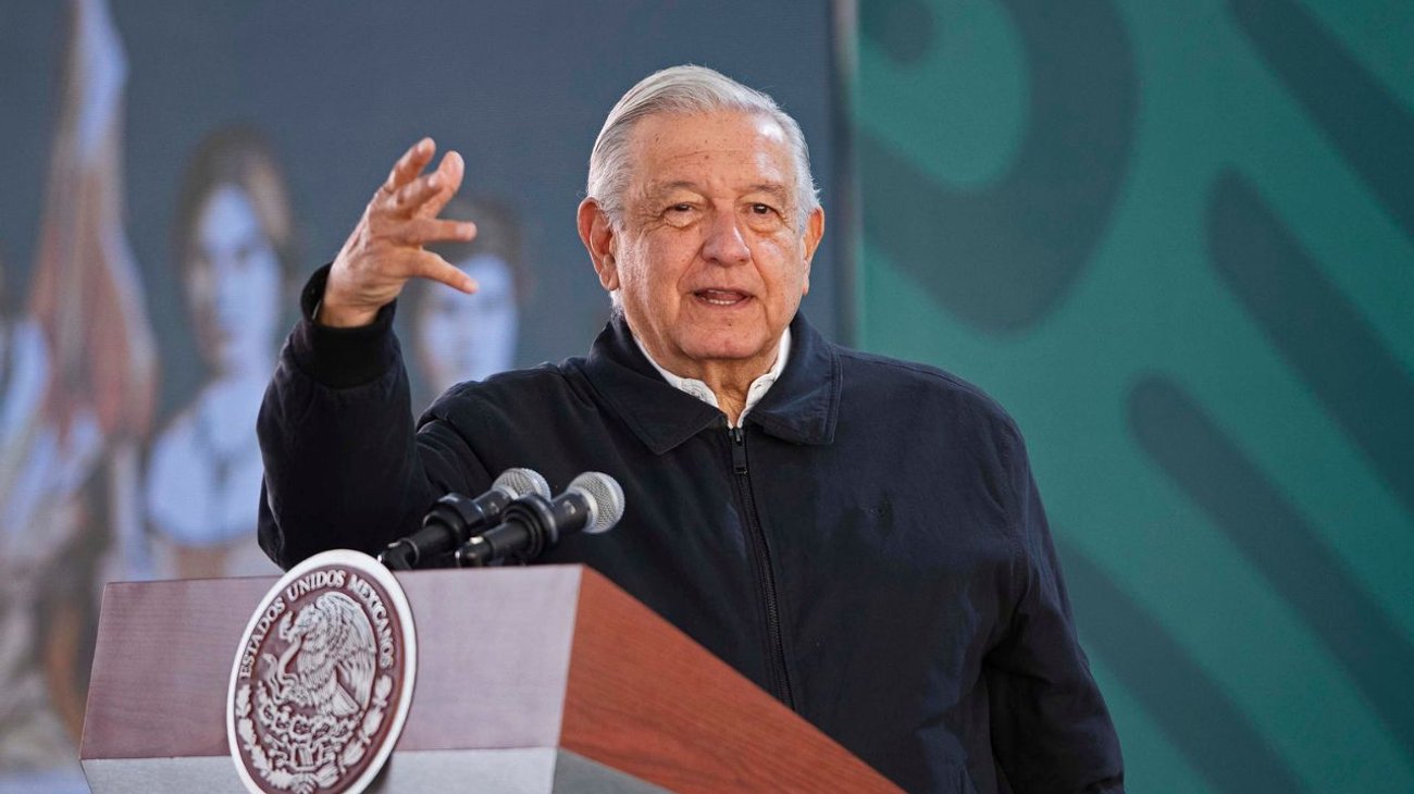 AMLO pide indagar muerte de joven de Ayotzinapa en un retén