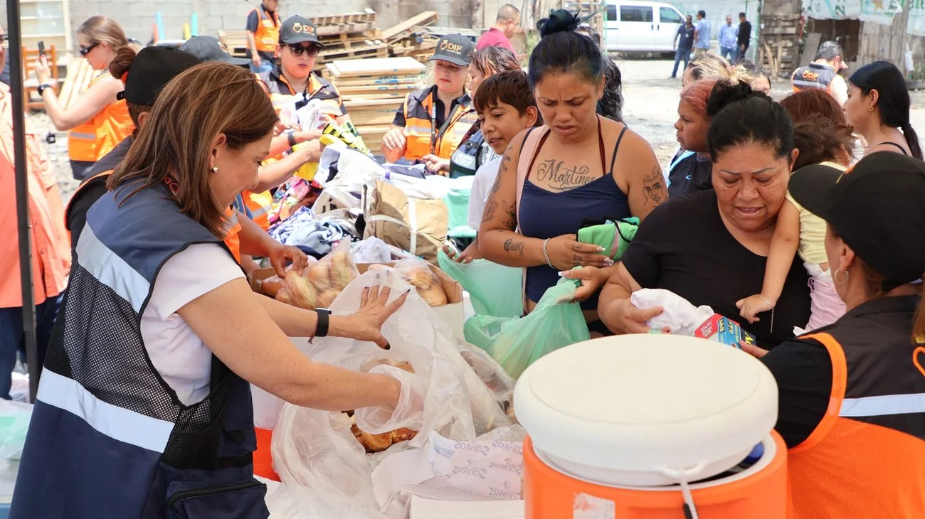 DIF NL brinda apoyo a familia de San Pedro tras incendio