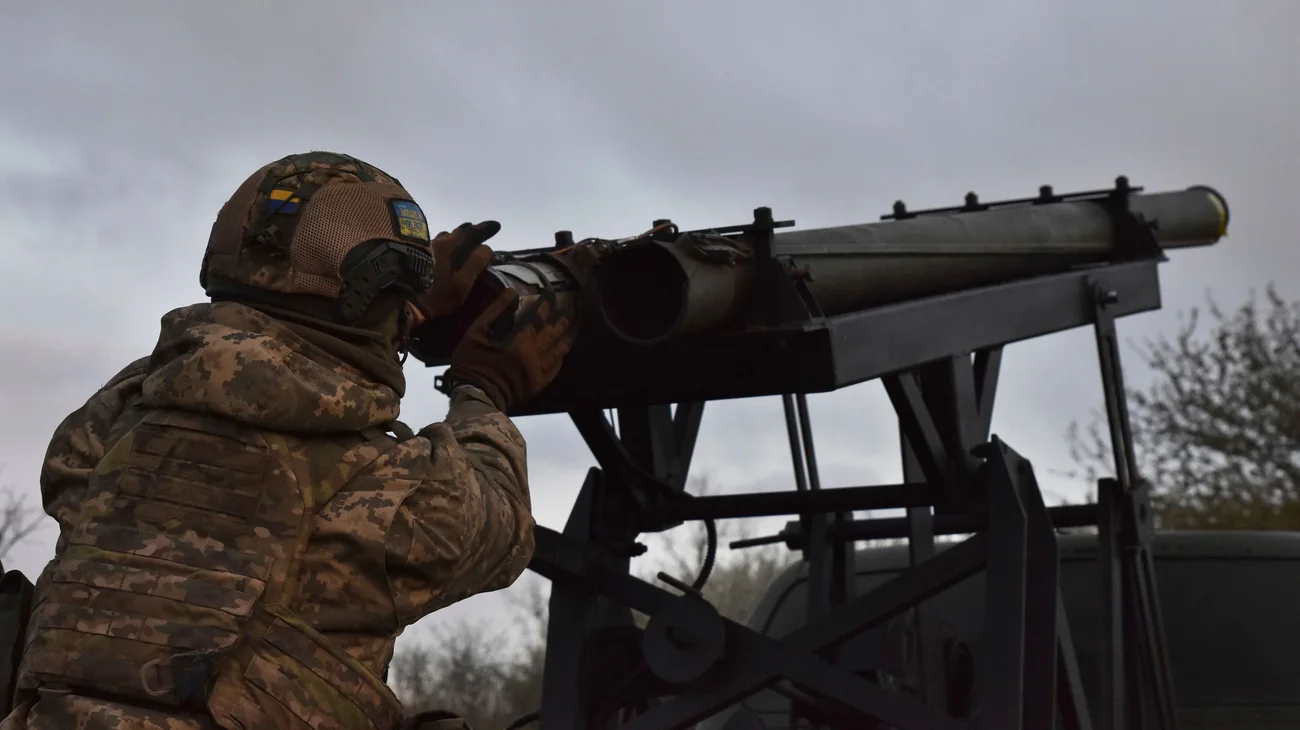 AP_25099347294111_7a582e4fbe