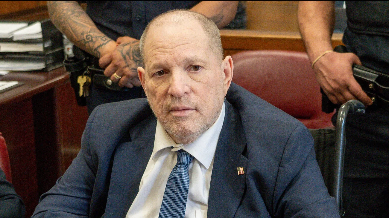 AP_25112677878444_7b23c4f557