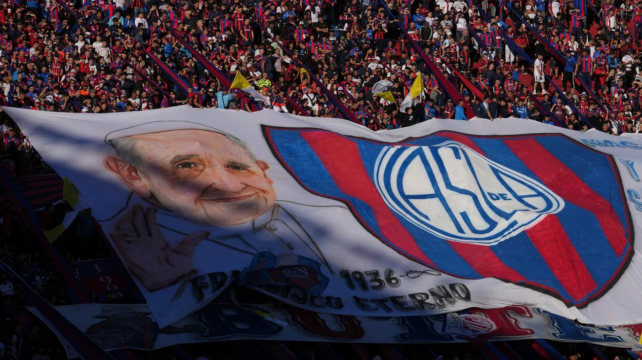 AP_25116762020115_f24b70825b