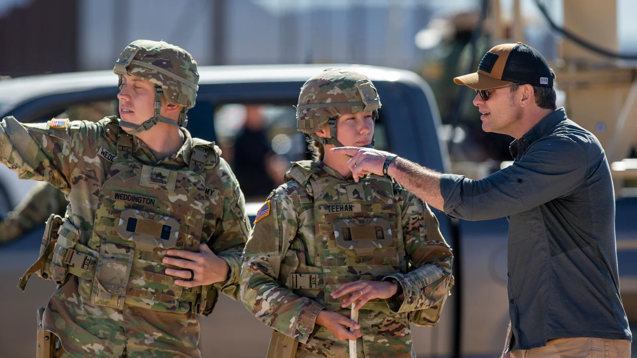 AP_25122097537217_107040f24b