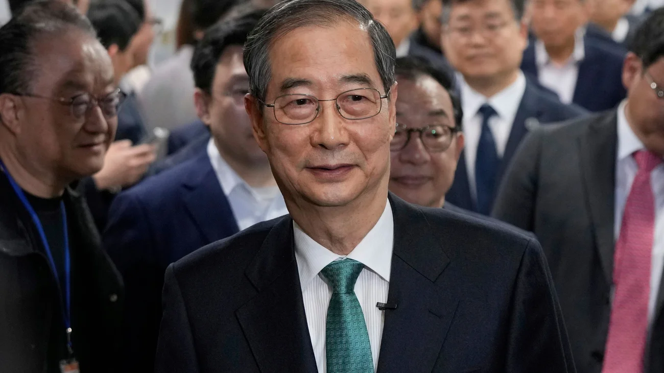 AP_25122152144352_a07a564b09