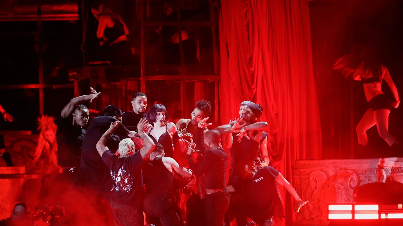 AP_25123582857233_0e194120d5