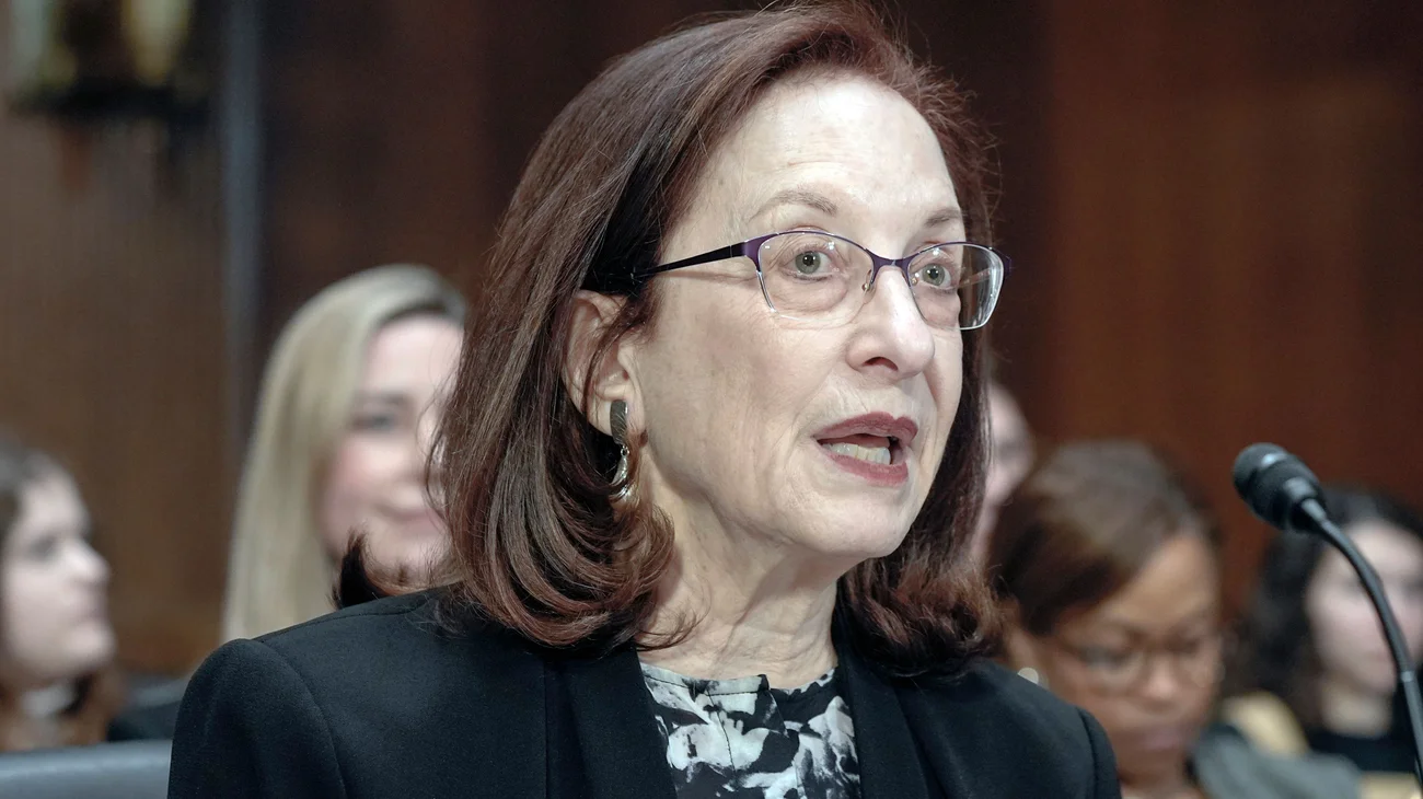 AP_25131630368757_6d2f033219