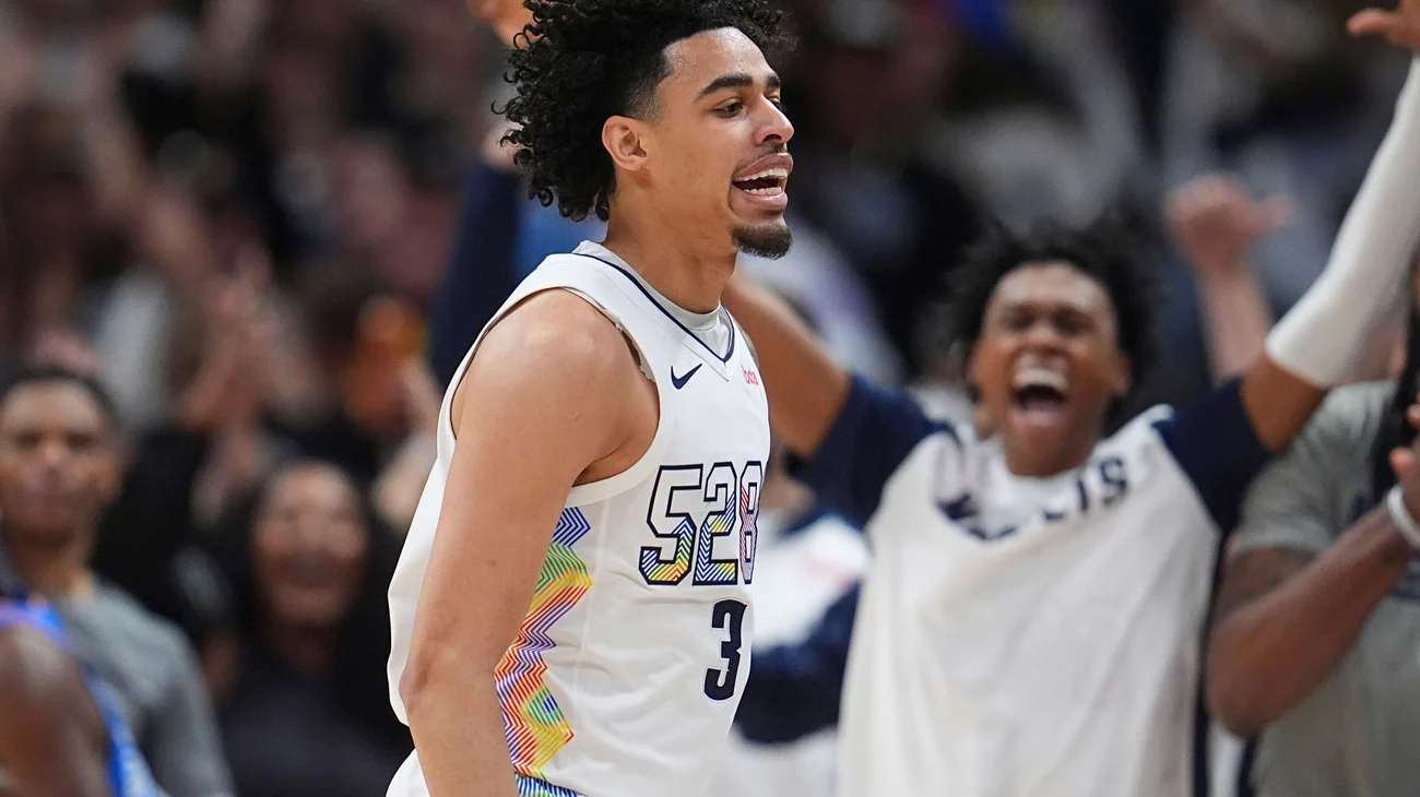 AP_25136141751235_845a902b59