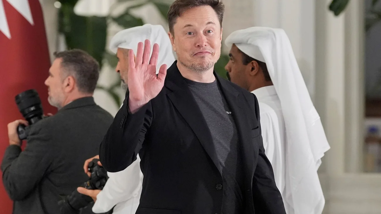 AP_25140753062308_a04515faf5