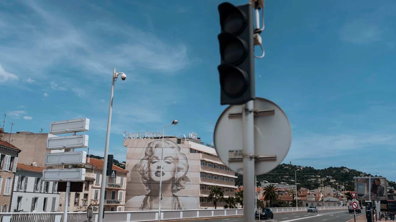 AP_25144485599856_3fef72fee0