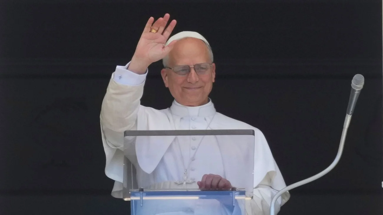 AP_25145413641232_57f865e18c