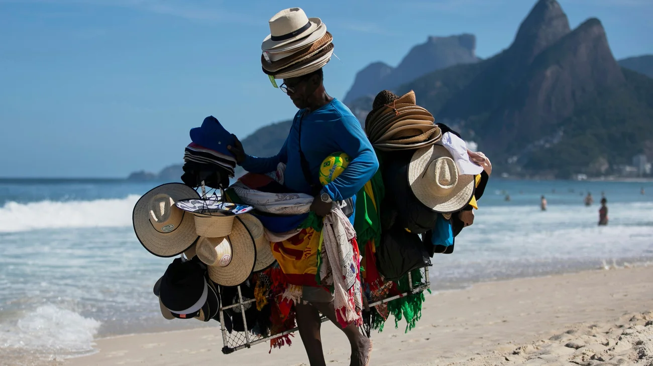 AP_25147798745122_107b36a5d0