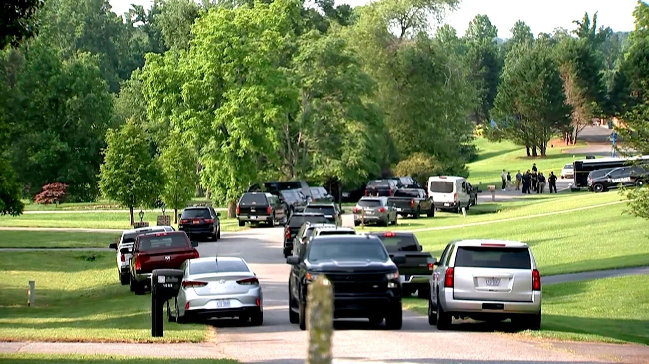 AP_25152705878073_dc4a0ac624