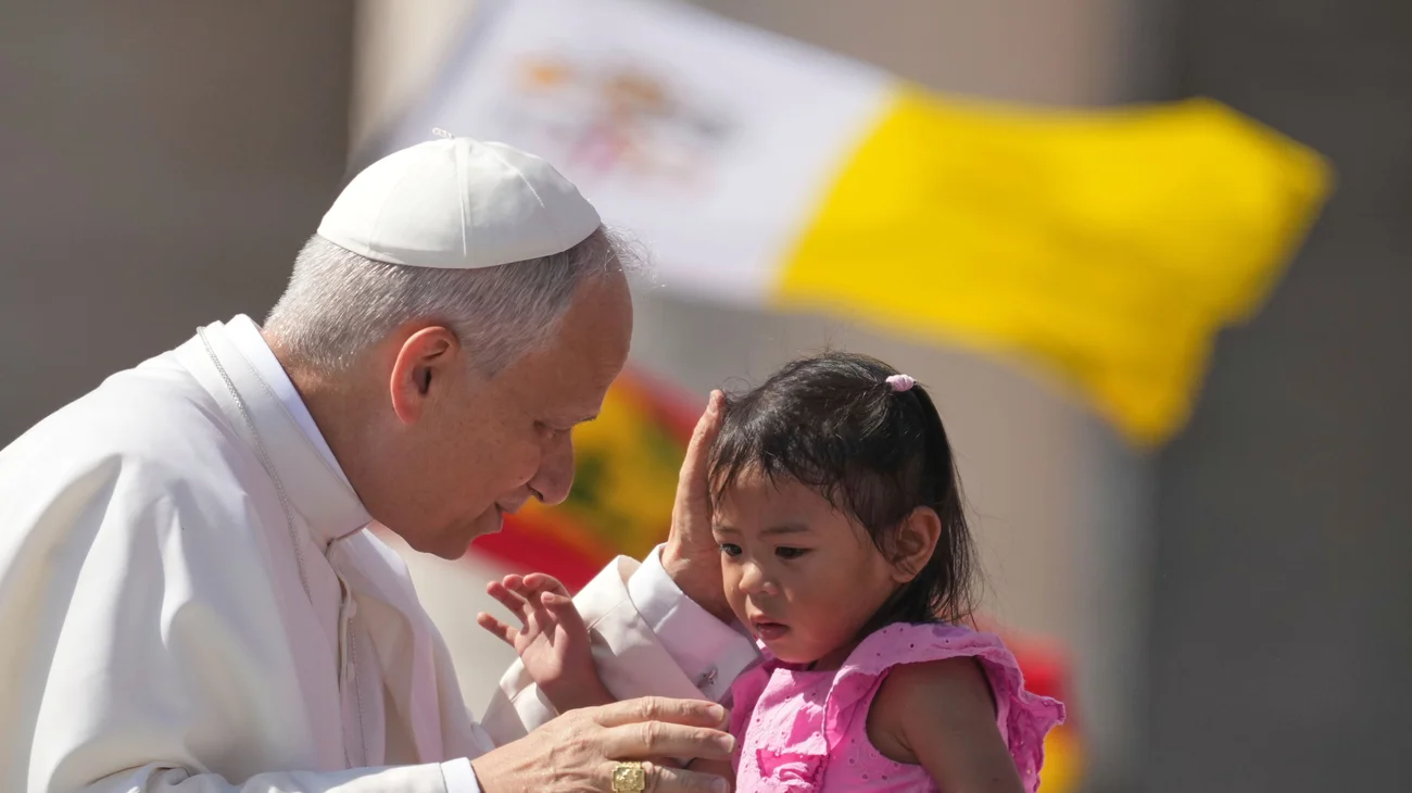 AP_25159465814825_7a7438f265