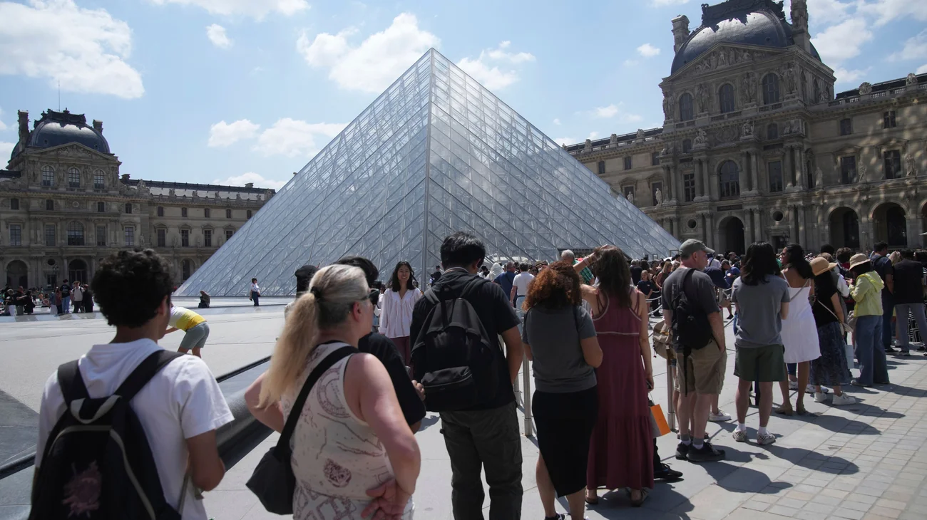 AP_25167626469445_e240191218