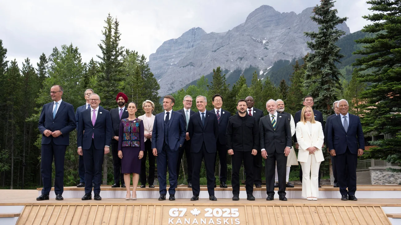 AP_25168761012092_606d6d9516