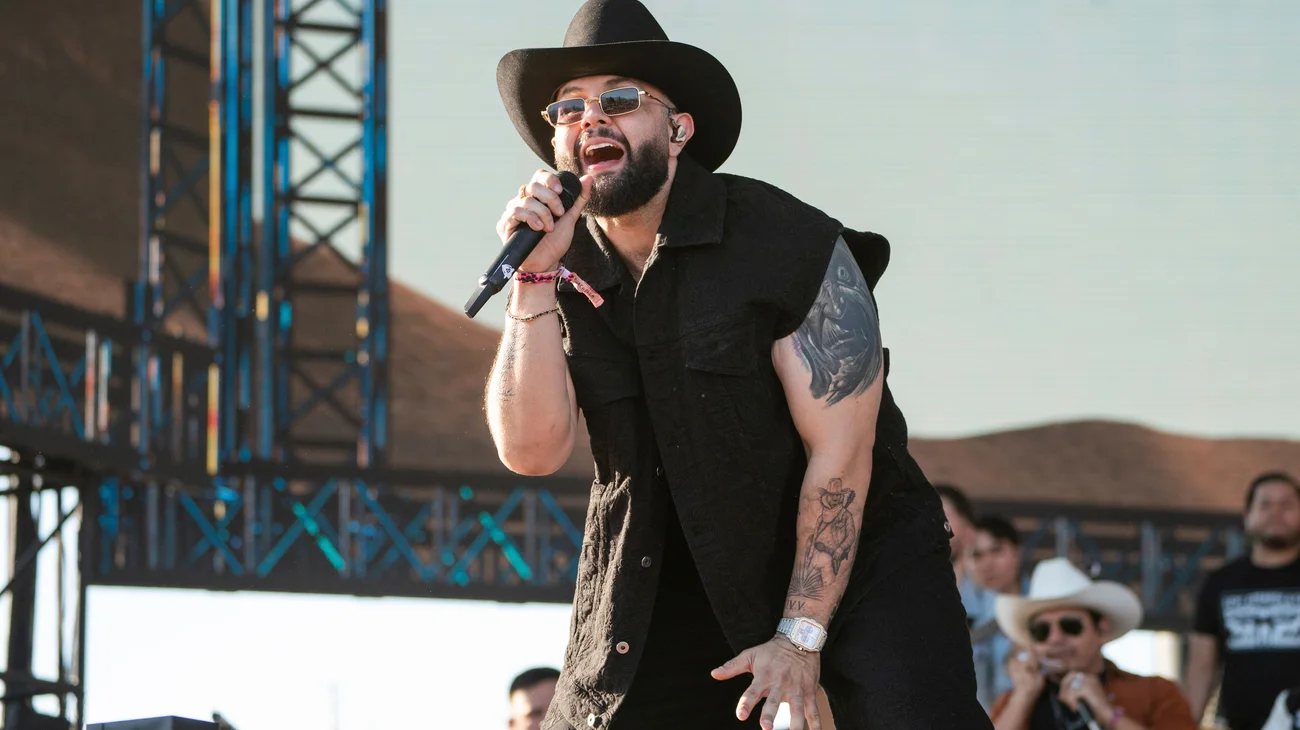 AP_25176546376002_ea7c75c794