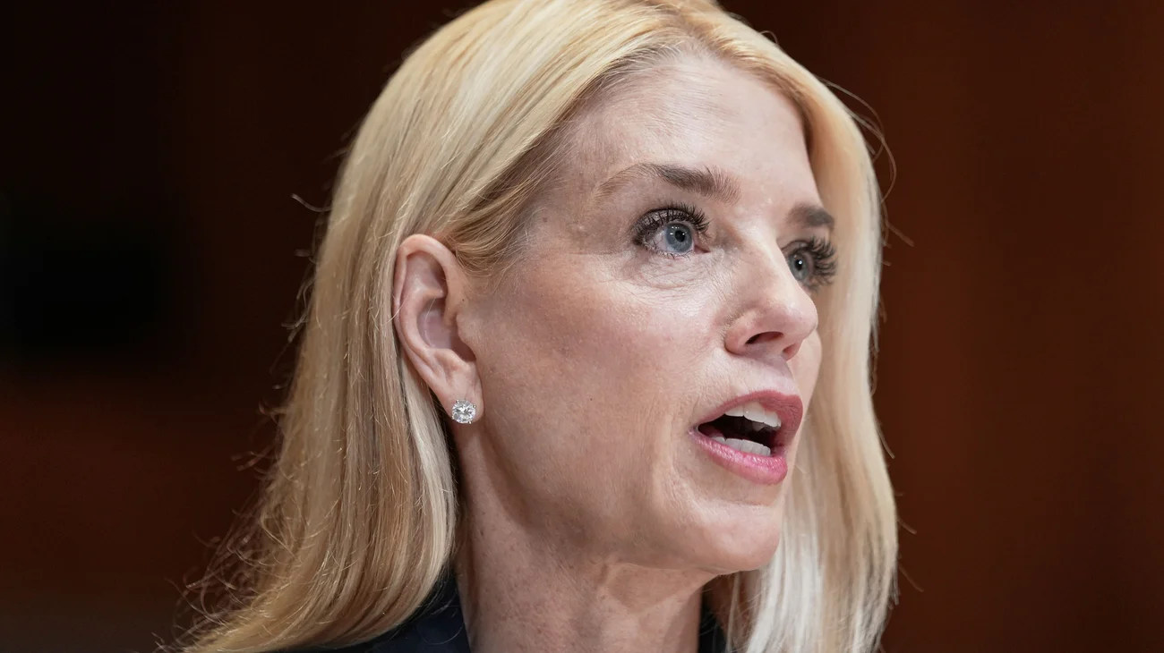 AP_25176632767437_0d76266b87