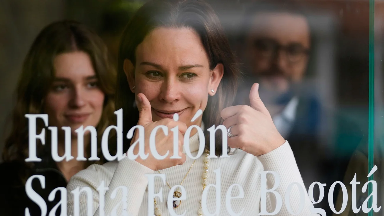 AP_25178660614920_7d85a6381b