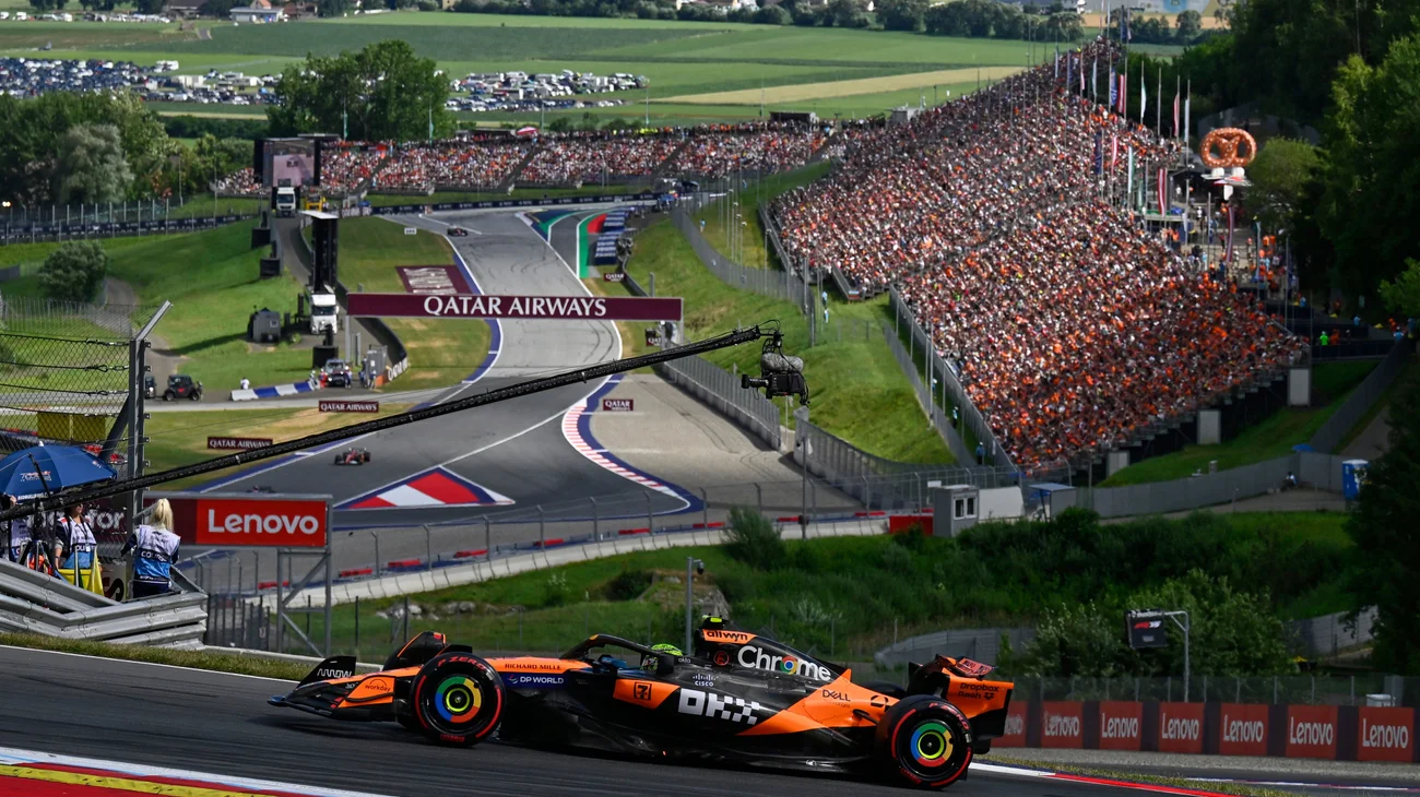 AP_25179576622938_c20ab79902