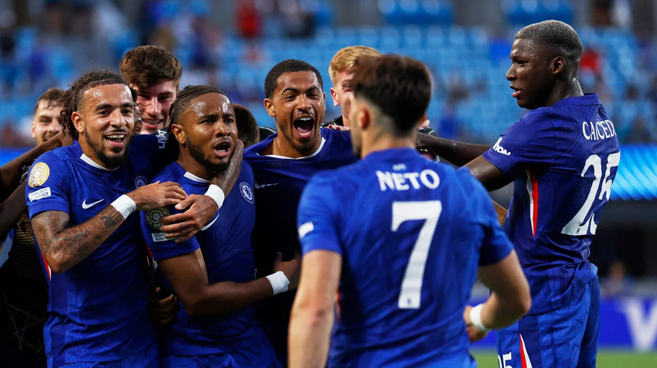 Chelsea golea a Benfica 4-1 tras larga interrupción